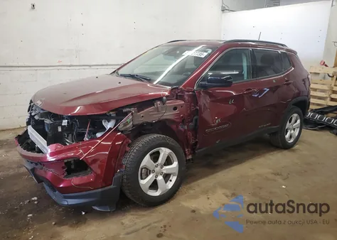 2022 Jeep Compass Latitude из США, поврежденный, VIN 3C4NJDBBXNT183880